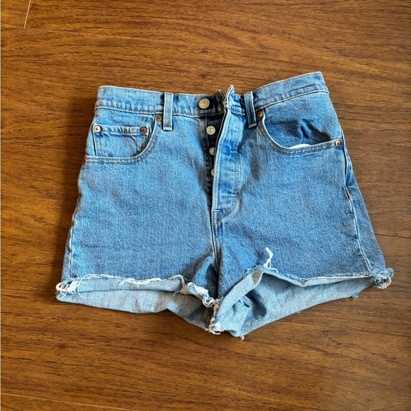 Levi Ribcage Shorts - Picture 1 of 3